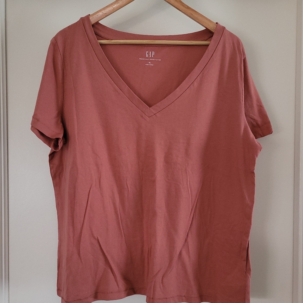 Nwot Gap T-Shirt